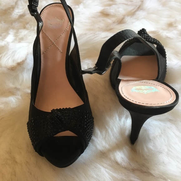 Black heels - Picture 2 of 5